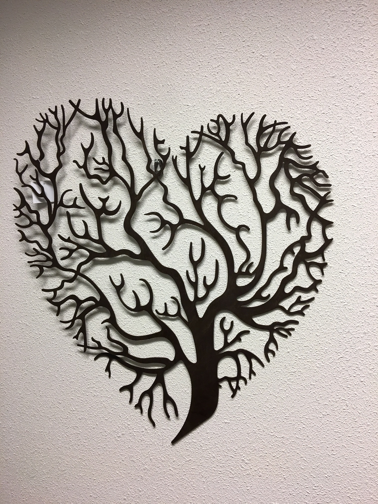 Prachtige levensboom in hartvorm, wandornament, metaal bruin.
