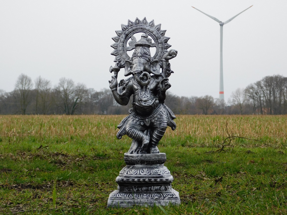 Ganesha XL - silver grey with black - polystone