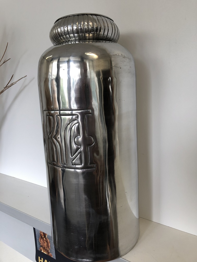 Vase Aluminium, Silber-Look, mit Beschriftung, sehr schön