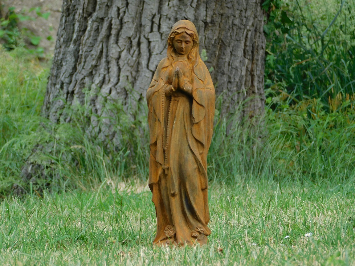 Beeld Maria met rozenkrans in oxide - vol steen