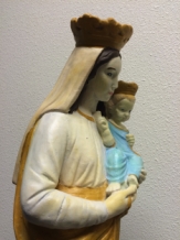 Maria met kind,  prachtig vol stenen beeld in kleur!!