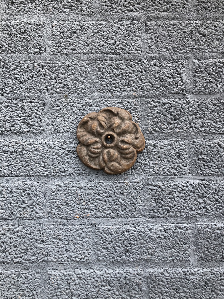 Maueranker Dekoration am Fachwerk+Gartenmauer Ornament "Rosenblüte" Pfettenanker 