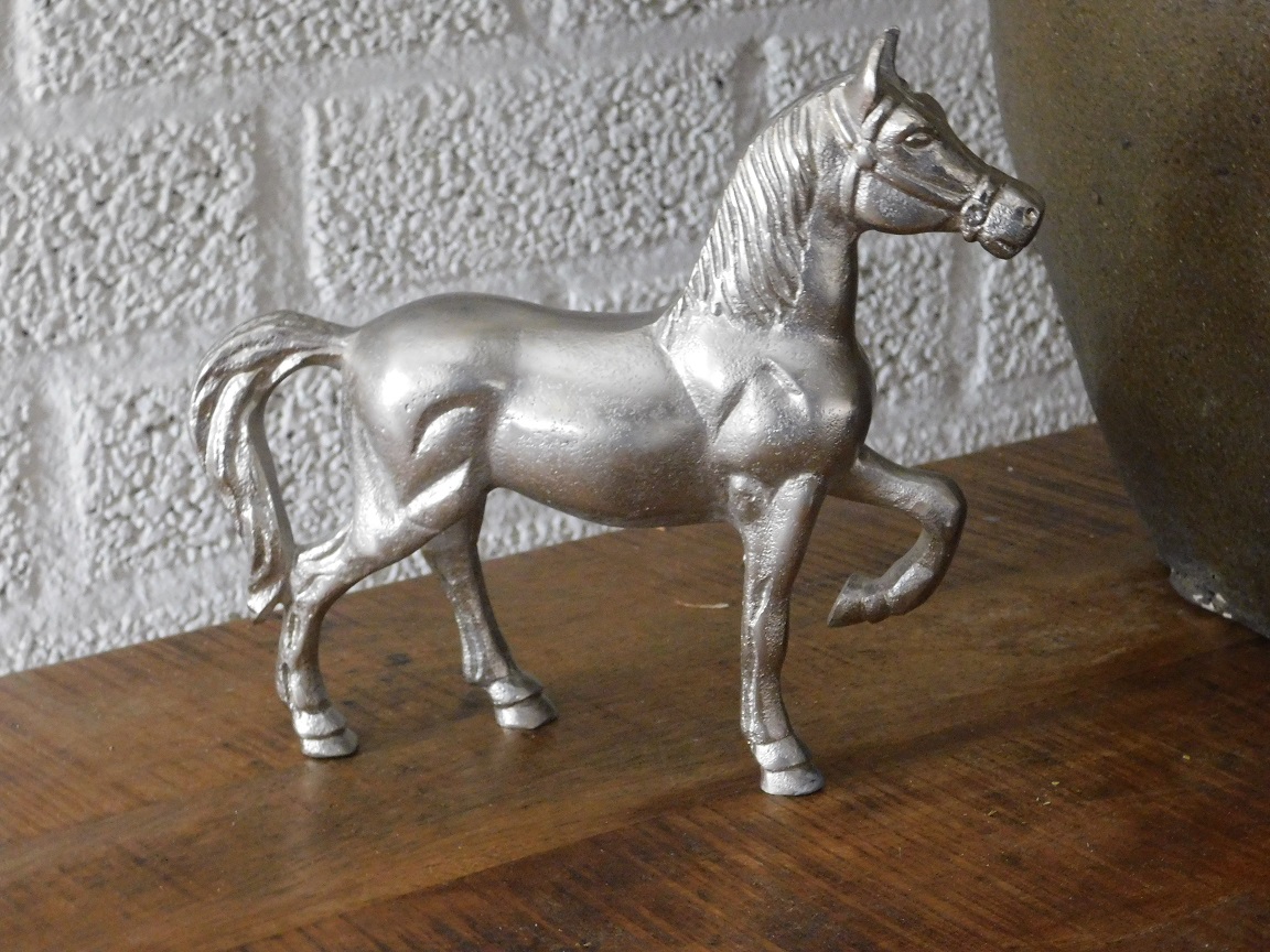 Pferd aus Aluminium, vernickelt, Tierfigur