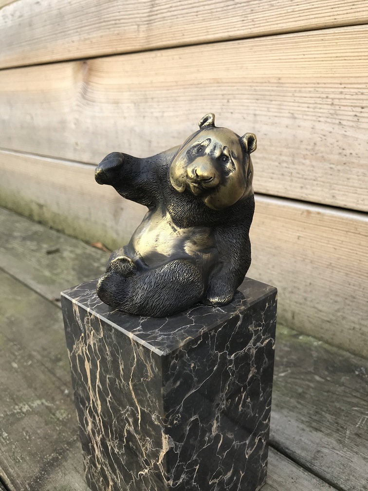 Bronzen beeld Panda - op voet van marmer