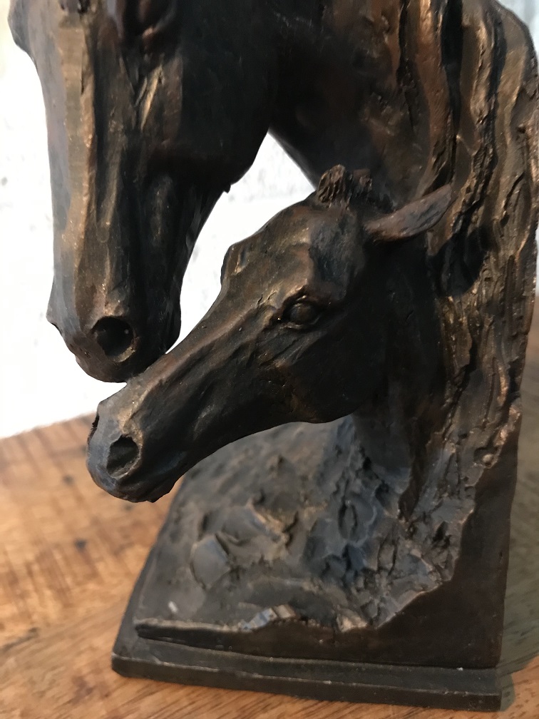 Bookend horse, statue mare with foal, horse statue in bronze look