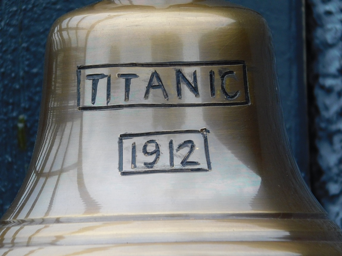 Bel 'Titanic 1912' met touw, gepatineerd messing, huisdecoratie