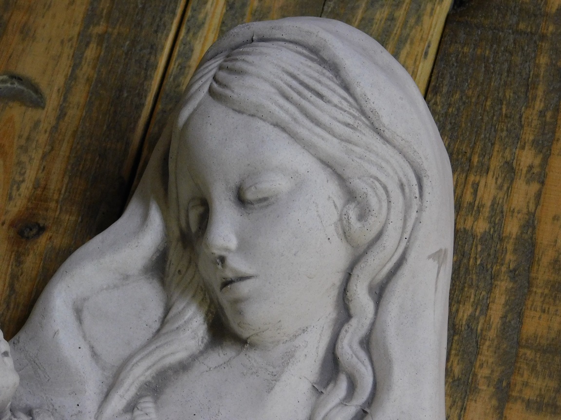 Vrouw met Kind - Steen - Wit met Grijs - Sculptuur