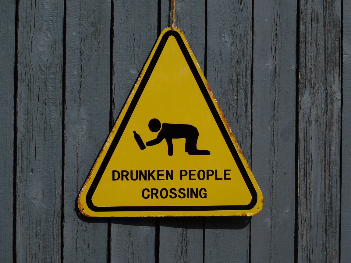 Wandschild - Drunken People Crossing - Metall