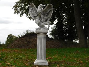 Statue Eagle on Pedestal - 127 cm - Stone
