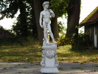 Statue David auf Sockel – 88 cm – Stein