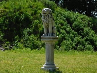Lion Statue on Pedestal – 104 cm – Stone
