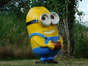Minion XL sculpture – 77 x 40 cm – Polystone