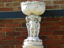 Flowerpot Angels on Pedestal - 125 cm - Stone