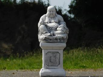 Buddha on Pedestal - 55 cm - Steenzuletzt