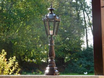 Classic Outdoor Pedestal Lamp, Black - 93 cm - Post with Crown-Style Top - Aluminum