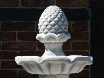 Fontein Dennenappel - 120 x 90 cm - Steen