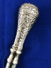 Walking stick, with brass decorative knob and hand-carved handle, beautiful!!!