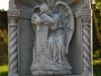 Classic Chapel with Resting Angel – 65 cm – Grey/White – Stone