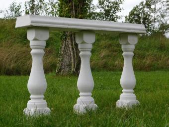 Set of 3 Baluster Posts with Window – For Balcony or Garden – Stone – 60 cm