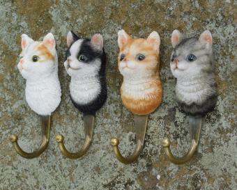 Set van 4 Wandhaken met Kattenkoppen – Polyresin & Messing