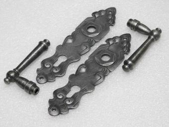 Türbeschlagset – Türgriffe Windsor + Türschilder Royale PZ 92 – Gusseisen, verzinkt