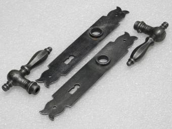 Door Hardware Set - Kensington Handles + Baron Door Plates BB 72 - Galvanised Cast Iron