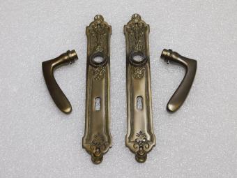 Nosta Door Hardware Set – Handles + Long Door Plates BB 72 – Antique Brass