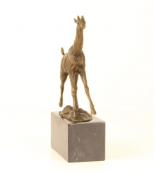 Bronzeskulptur einer Giraffe