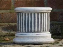 Small Stone Pedestal - Round - 23 cm