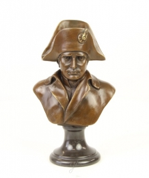 A bronze/sculpture of Napoleon, bust