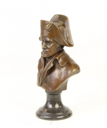 A bronze/sculpture of Napoleon, bust