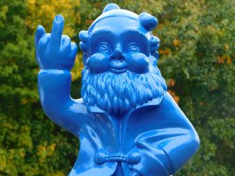 Garden gnome Middle finger XL - 80 cm - Blue