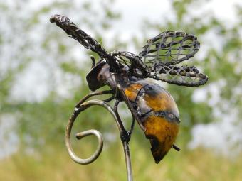 Garden stake Bee - 90 cm - Metal - Handmade