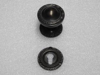 Fixed Door Knob Set with Rosettes – PC – Dark Patinated Brass
