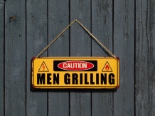 images/productimages/small/wandbord-men-grilling-metaal331.jpg