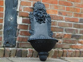 Wandbrunnen Löwe – Schwarz – 75 cm – Gusseisen