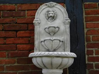 Wall fountain Lion - 105 cm - Stone