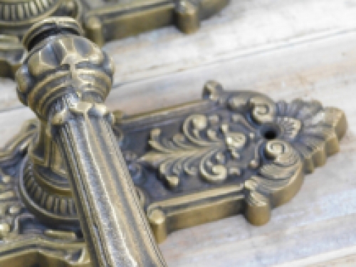 Türgarnitur für die (Haus-)Tür: antikes Messing aus der Gründerzeit
