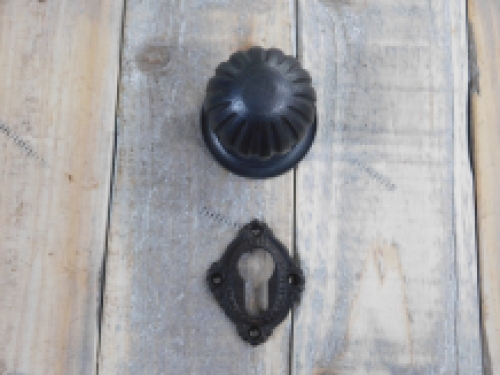 Fixed Doorknob Narrow - with Rosette - Antique Iron - Dark brown