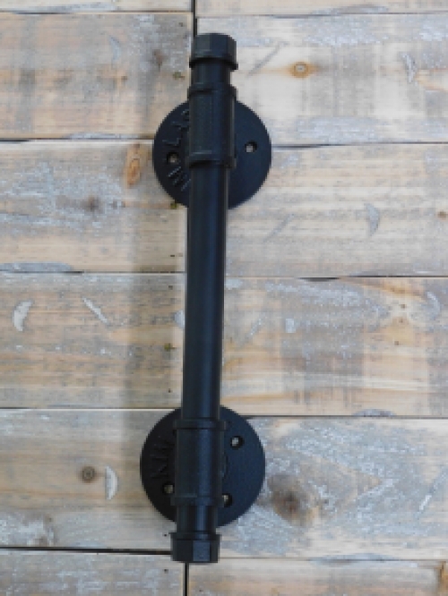 Beautiful hefty industrial door handle, iron black modern, very nice.