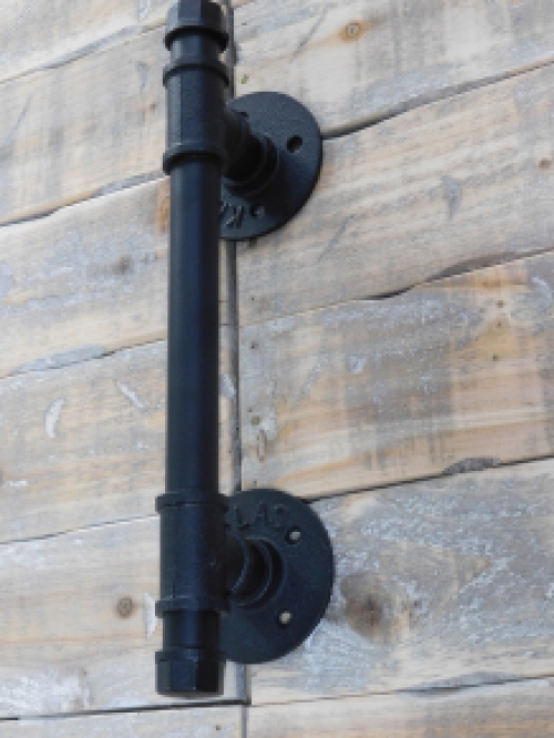 Beautiful hefty industrial door handle, iron black modern, very nice.