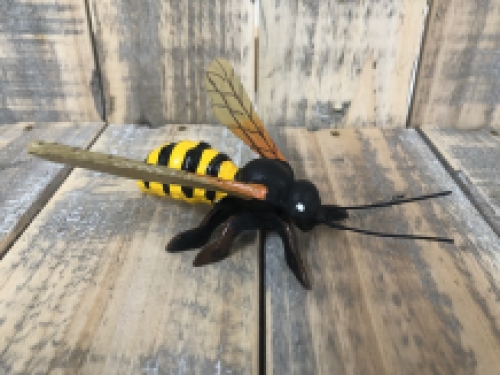 Cast iron Bee - In Colour
