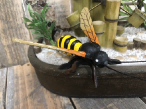 Cast iron Bee - In Colour