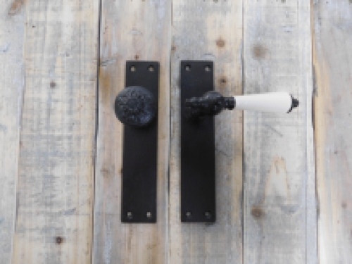 Set deurbeslag - antiek ijzer - knop en klink met deurplaten - voordeur