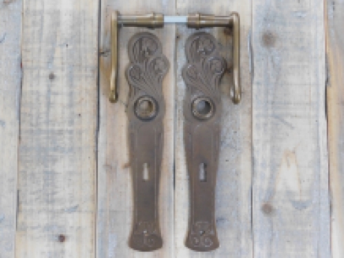 Set of door hardware - for room doors - BB72 -2 handles, 2 plates and mandrel