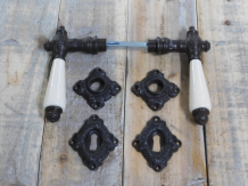 Set of 2 latches with ceramic handle, Kluntje, 2 jack rosettes, 2 rosettes Castle, for interior doors, dark brown iron