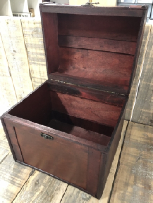 Beautiful colonial wooden box with beautiful fittings, storage box-X