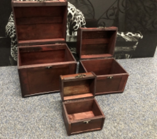 Beautiful set of 3 colonial wooden boxes with beautiful fittings, storage box.