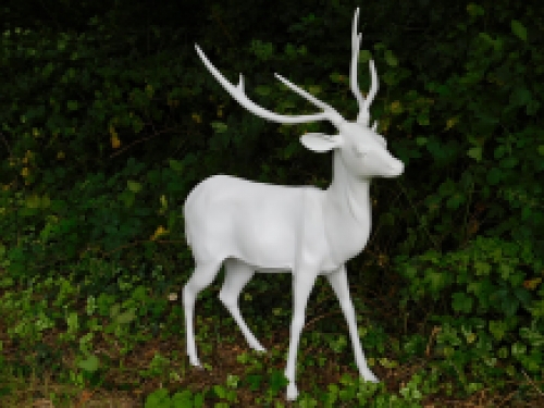 Beautiful life-size deer with antlers, aluminum and white, very beautiful!!