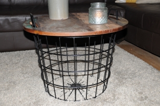 Table basket By-boo-metal-colonial hardwood tabletop, very trendy!!